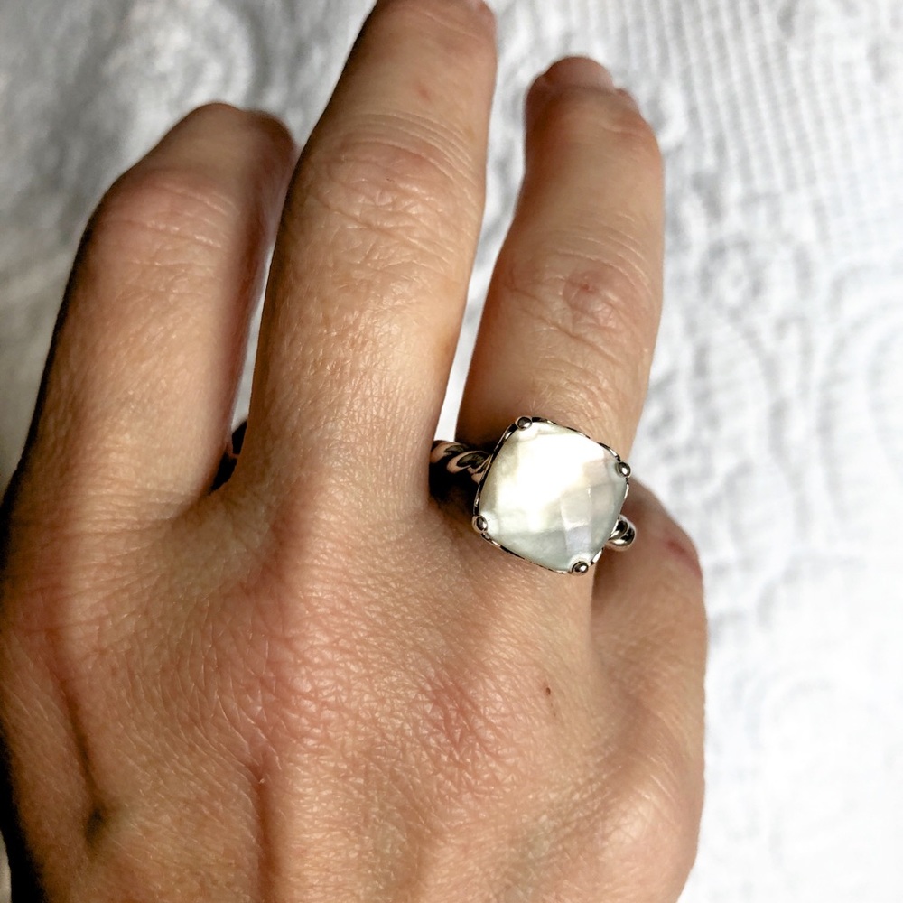 Pandora Sincerity Twist Mother of Pearl Ring